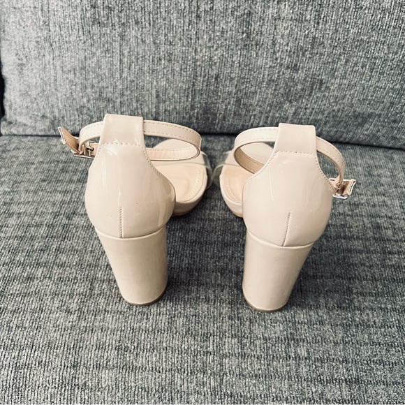 🩷 Heart in D Nude Shoes Sandals Block Heel Size 5.5 - Picture 4 of 7